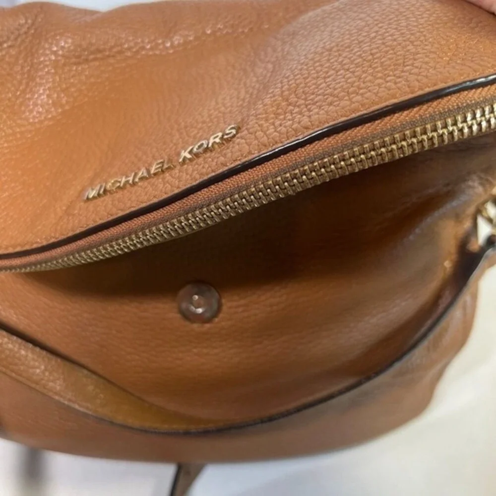 Michael Kors Bedford Flap Shoulder Crossbody Bag Purse Pebbled Leather Brown‎